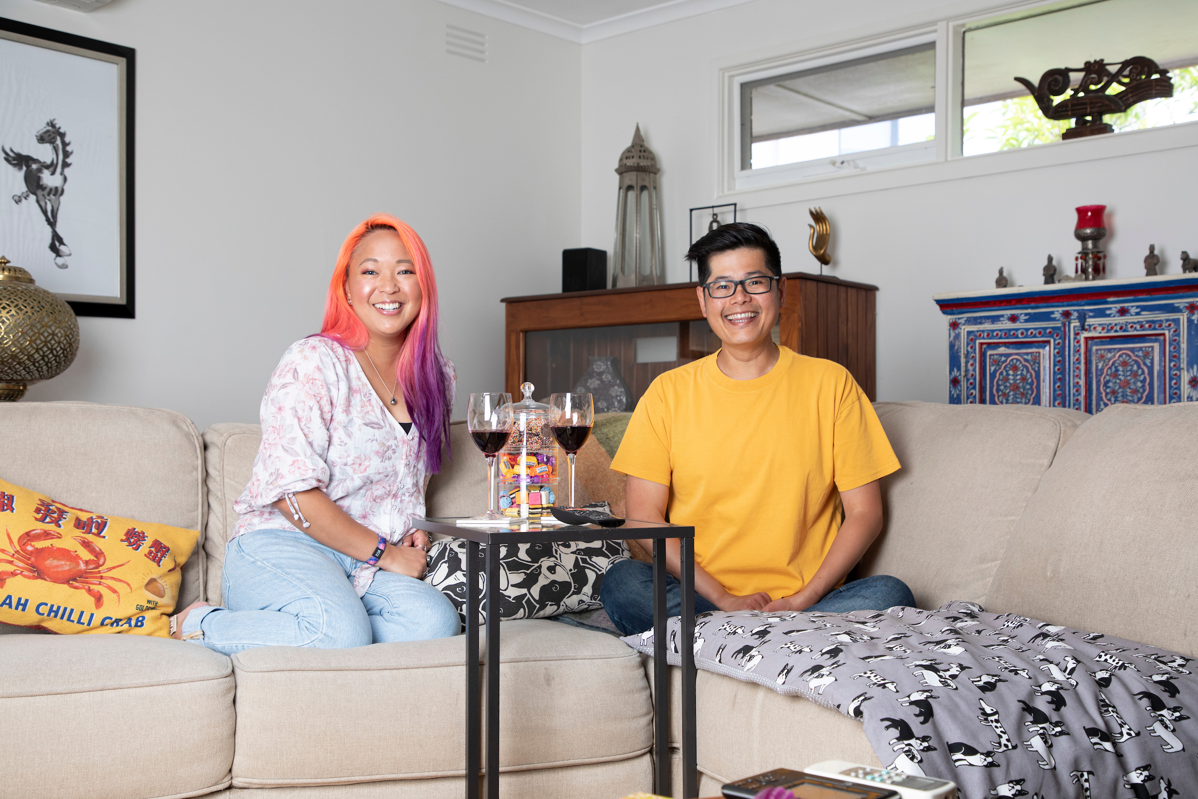 Tim and his sister Leanne on Gogglebox Australia. 